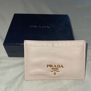 ❗️SOLD ❗️PRADA AUTHENTIC SAFFIANO CARDHOLDER